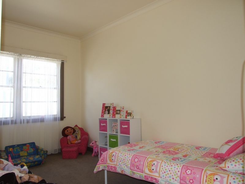 1 Watson Street, Bega NSW 2550