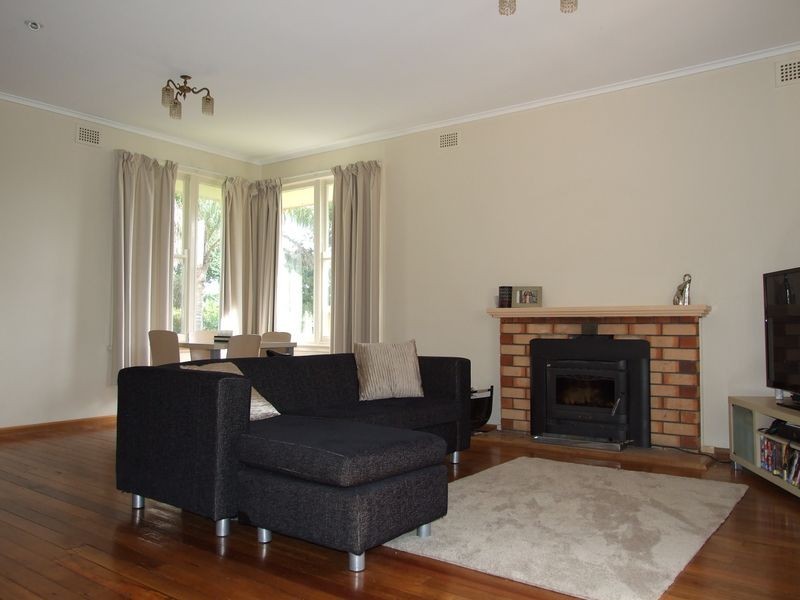 4 Parbery Crescent, Bega NSW 2550