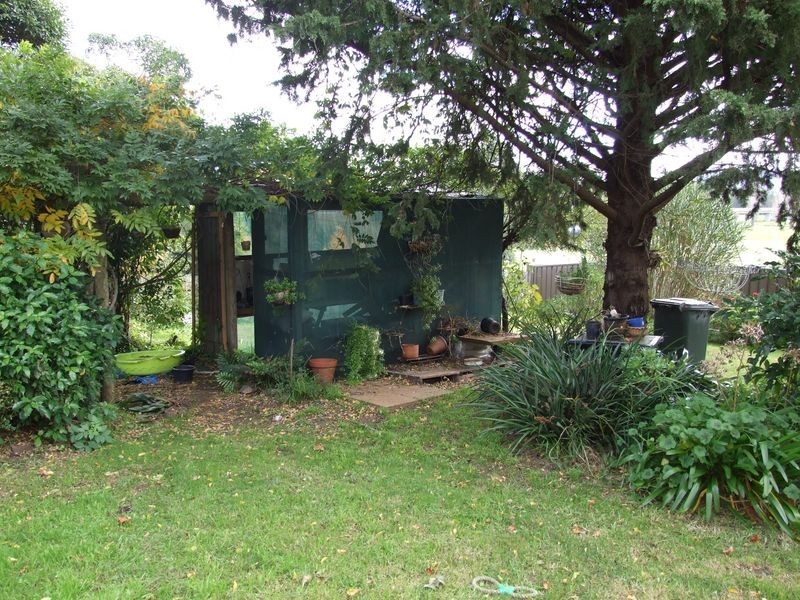 4 Parbery Crescent, Bega NSW 2550