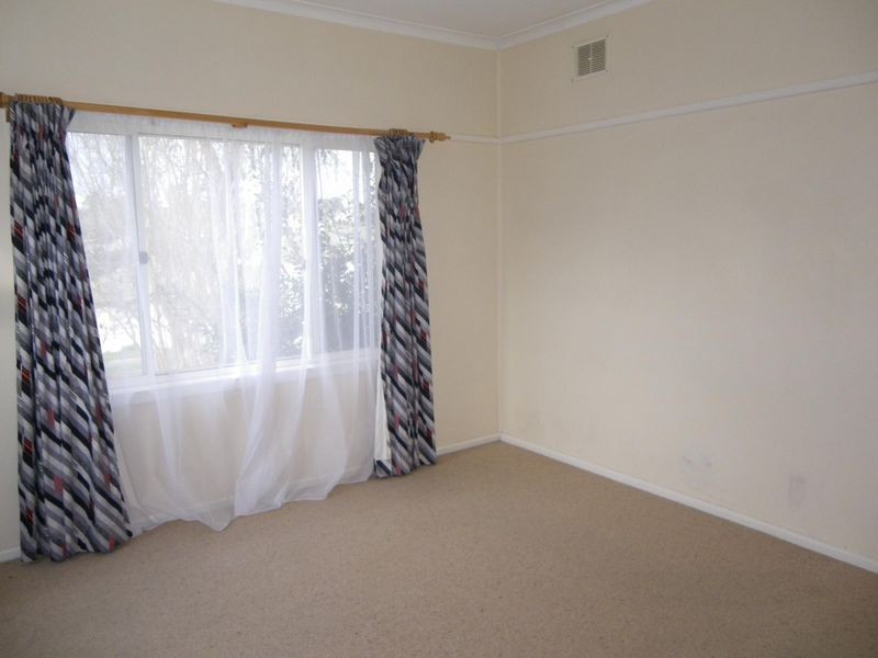 57 Meringo Street, Bega NSW 2550