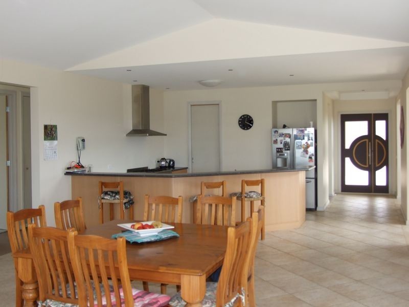 81 Kisimul Road, Bega NSW 2550