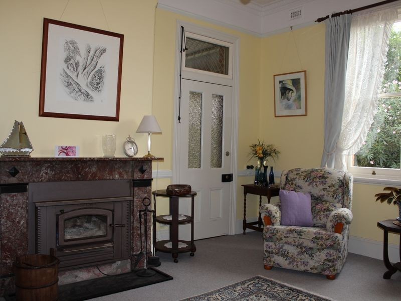36 Carp Street, Bega NSW 2550