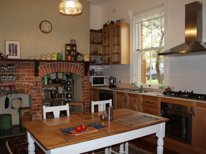 36 Carp Street, Bega NSW 2550