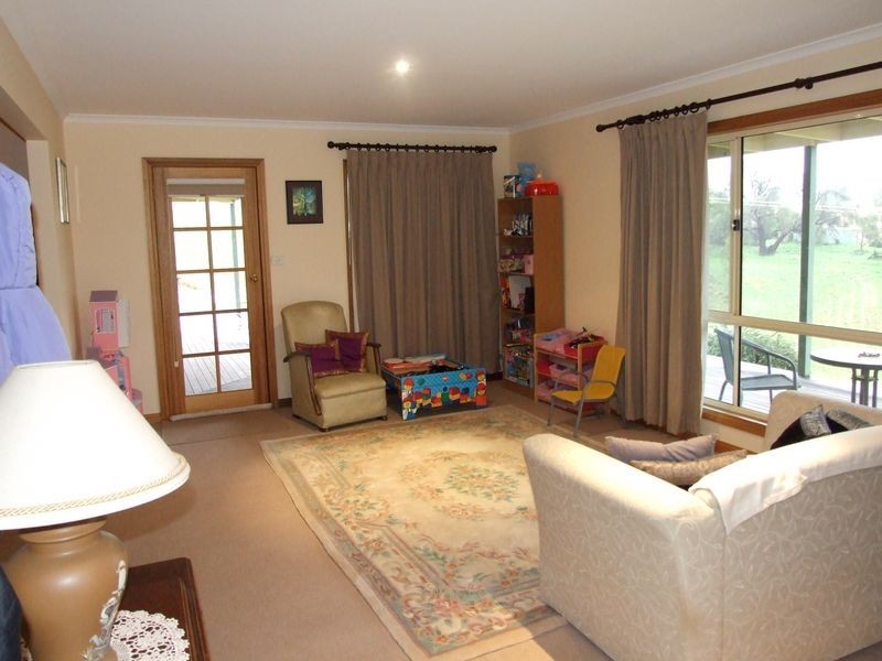 52 Grosses Creek Road, Bega NSW 2550