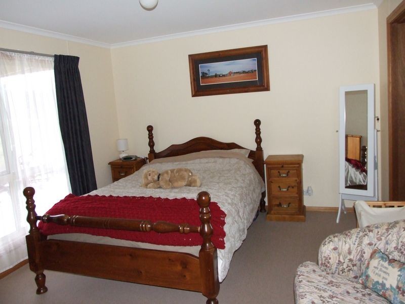 52 Grosses Creek Road, Bega NSW 2550