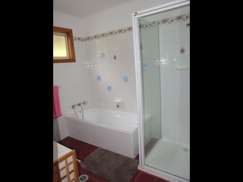 52 Grosses Creek Road, Bega NSW 2550