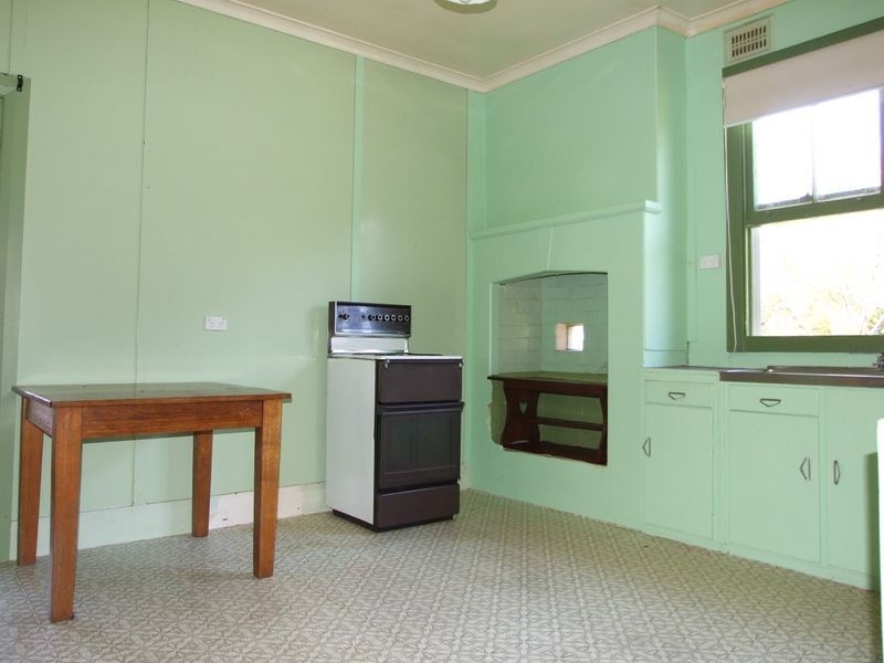 24 Belmore Street, Bega NSW 2550