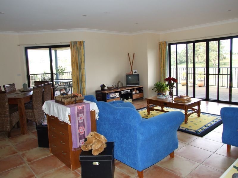 50 Lynjohn Drive, Bega NSW 2550