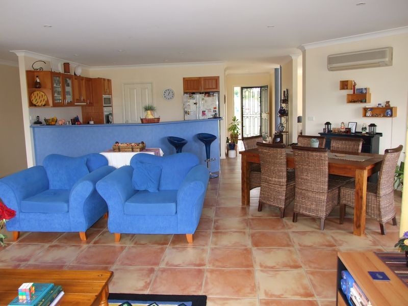 50 Lynjohn Drive, Bega NSW 2550