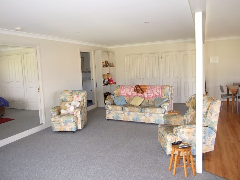 50 Lynjohn Drive, Bega NSW 2550