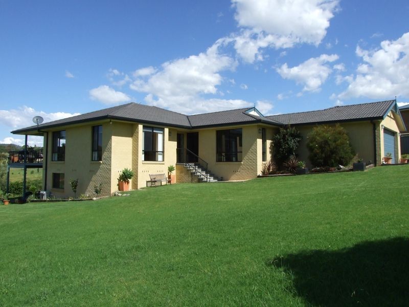 50 Lynjohn Drive, Bega NSW 2550
