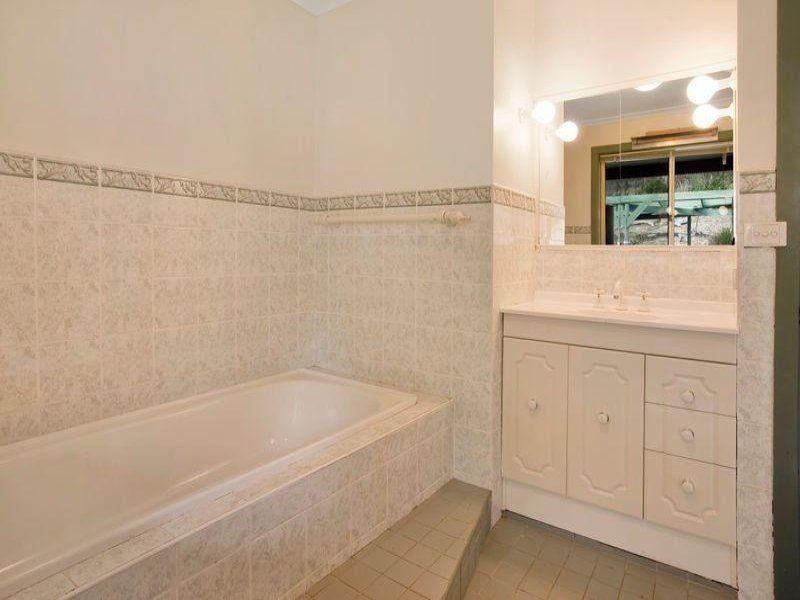 27 Blackrange Road, Bega NSW 2550