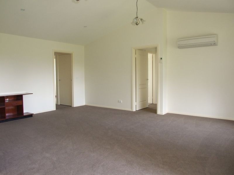 15 Bank Street, Cobargo NSW 2550
