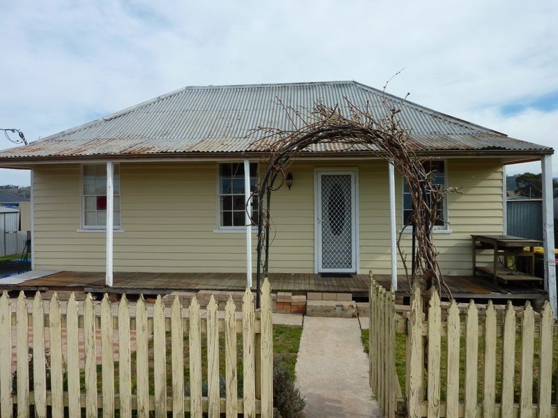 12 Norman Avenue, Bega NSW 2550