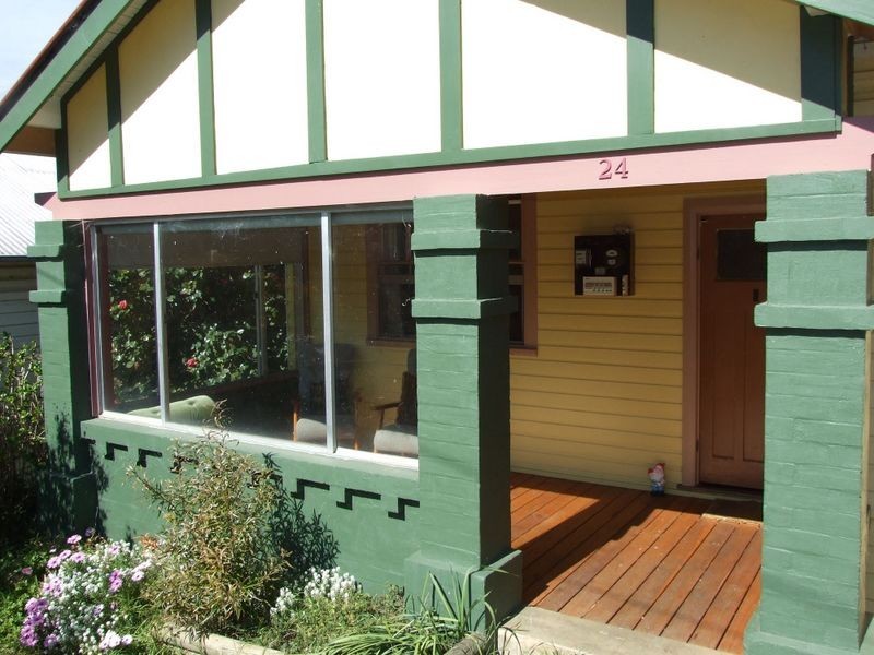 24 Belmore Street, Bega NSW 2550