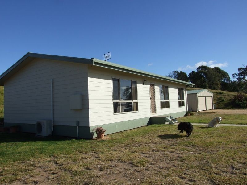 32 Peak Hill Road, Bega NSW 2550