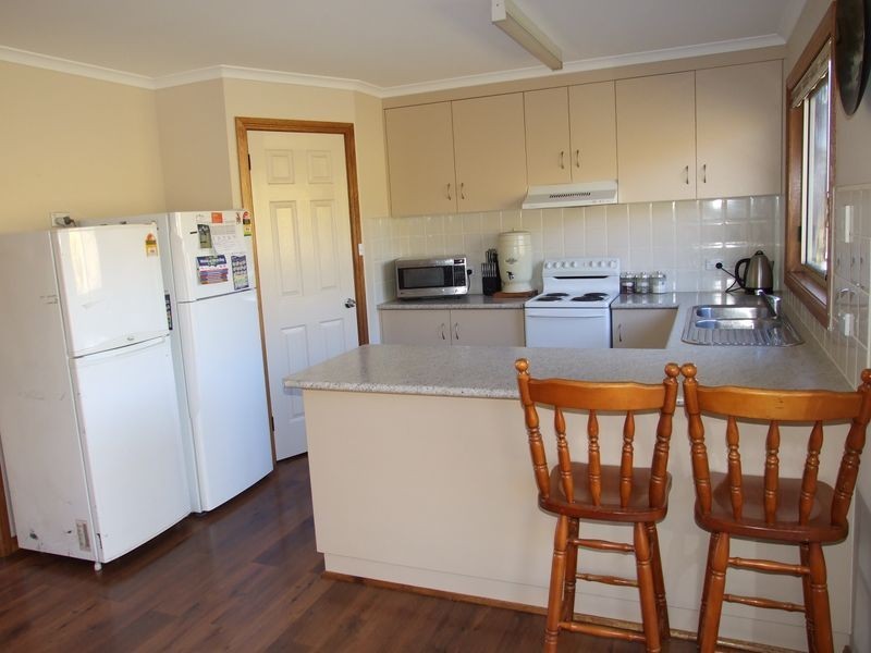 32 Peak Hill Road, Bega NSW 2550