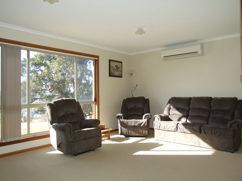 32 Peak Hill Road, Bega NSW 2550