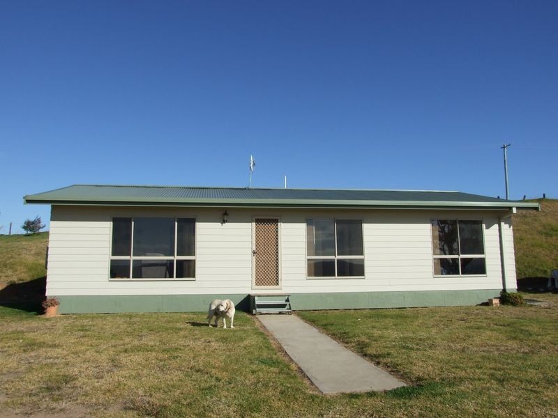 32 Peak Hill Road, Bega NSW 2550