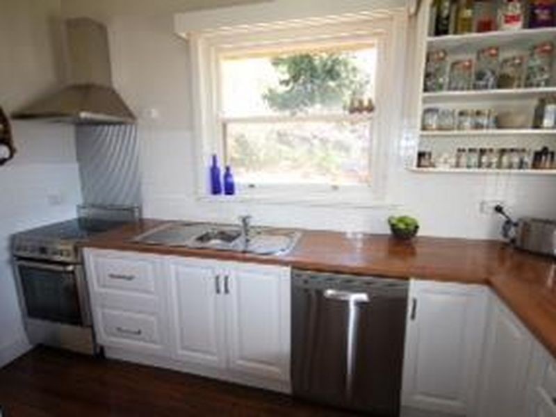 8 Park Lane, Bega NSW 2550