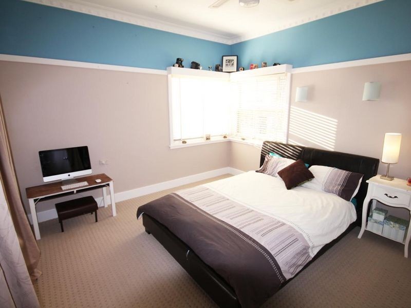 8 Park Lane, Bega NSW 2550