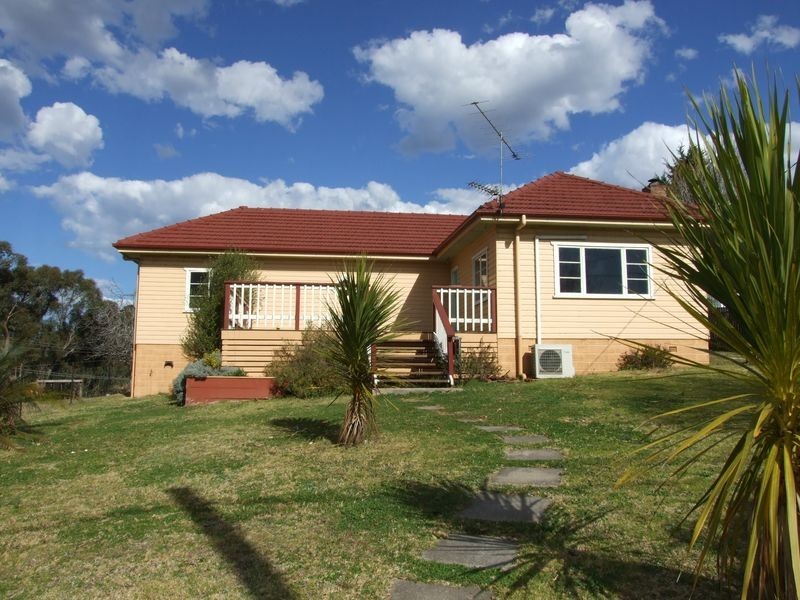 5 Gillespie Street, Cobargo NSW 2550