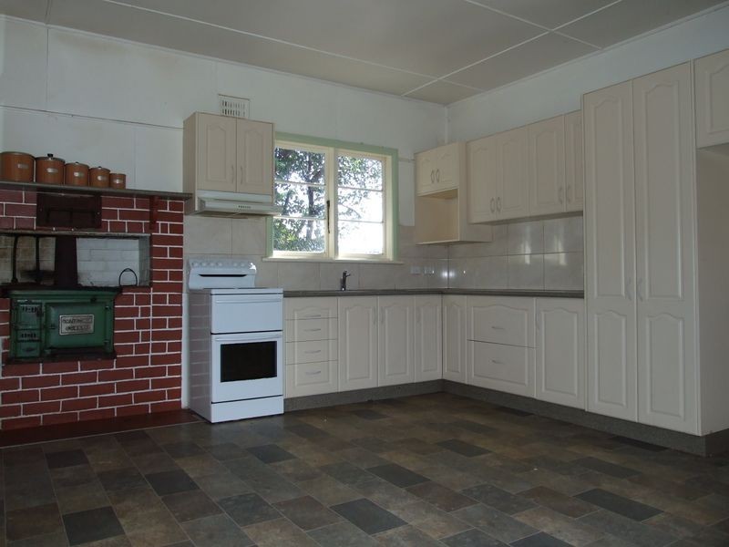 5 Gillespie Street, Cobargo NSW 2550