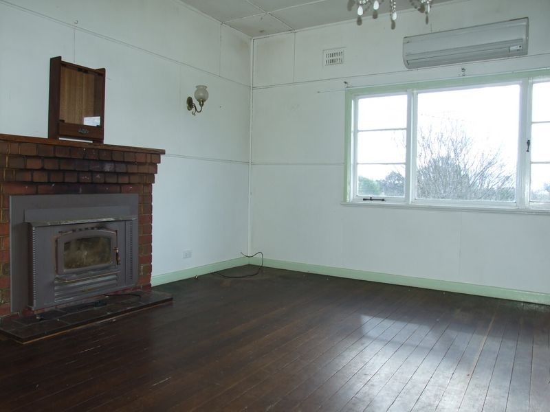 5 Gillespie Street, Cobargo NSW 2550