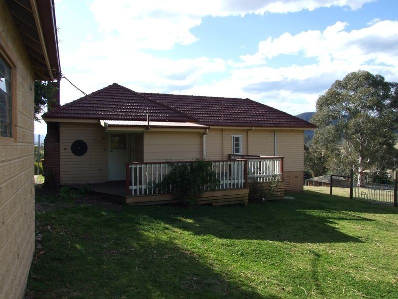5 Gillespie Street, Cobargo NSW 2550