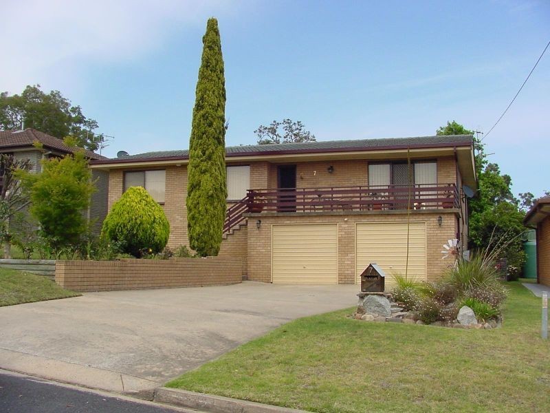 7 Glebe Avenue, Bega NSW 2550