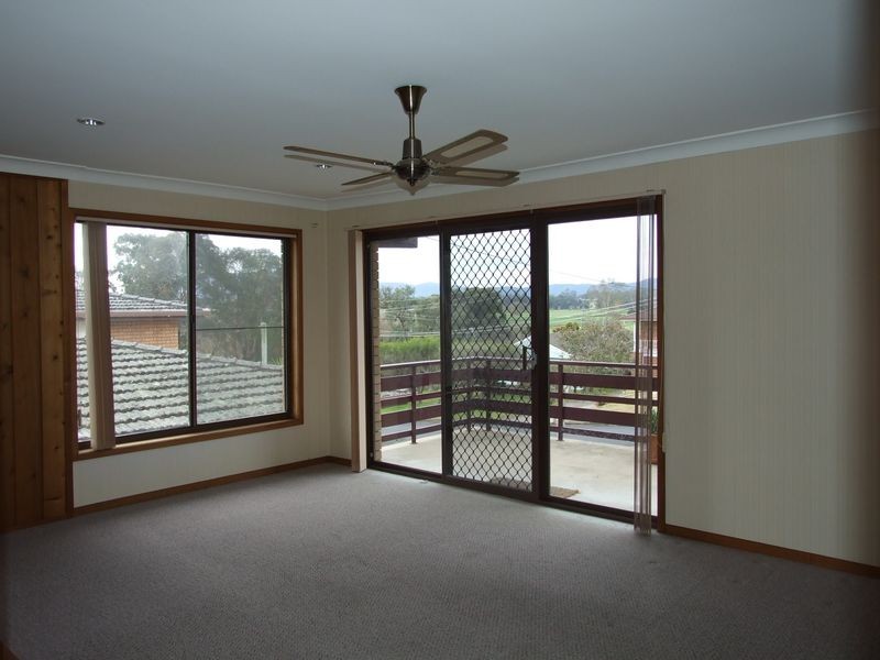 7 Glebe Avenue, Bega NSW 2550