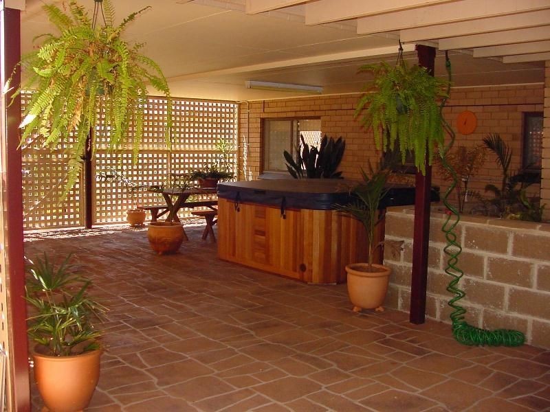 7 Glebe Avenue, Bega NSW 2550