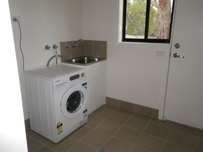 8 Thawa Place, Bega NSW 2550