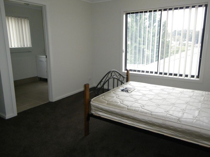 8 Thawa Place, Bega NSW 2550