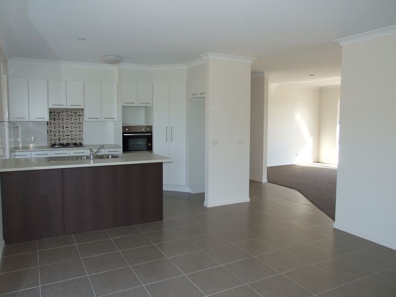 70 Glen Mia Drive, Bega NSW 2550
