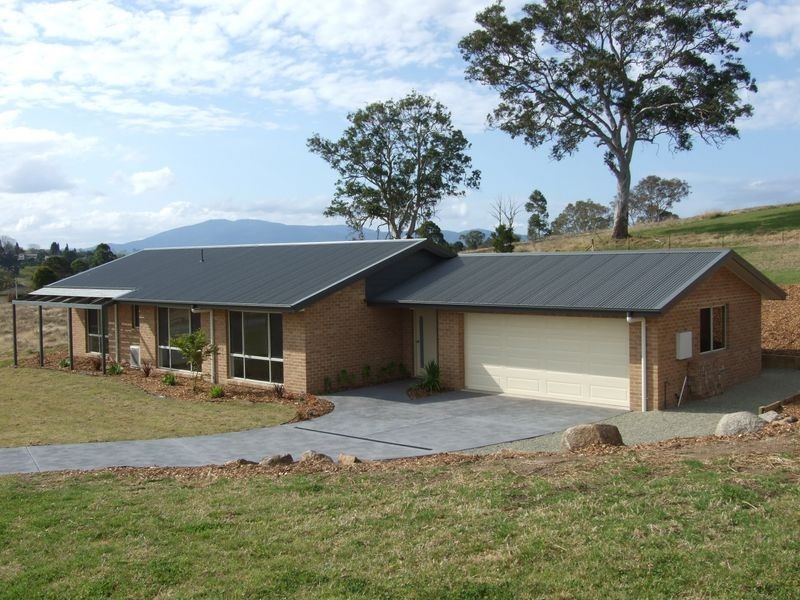 70 Glen Mia Drive, Bega NSW 2550