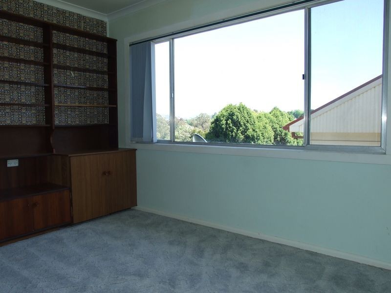 33 Glebe Avenue, Bega NSW 2550