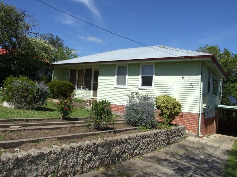 33 Glebe Avenue, Bega NSW 2550
