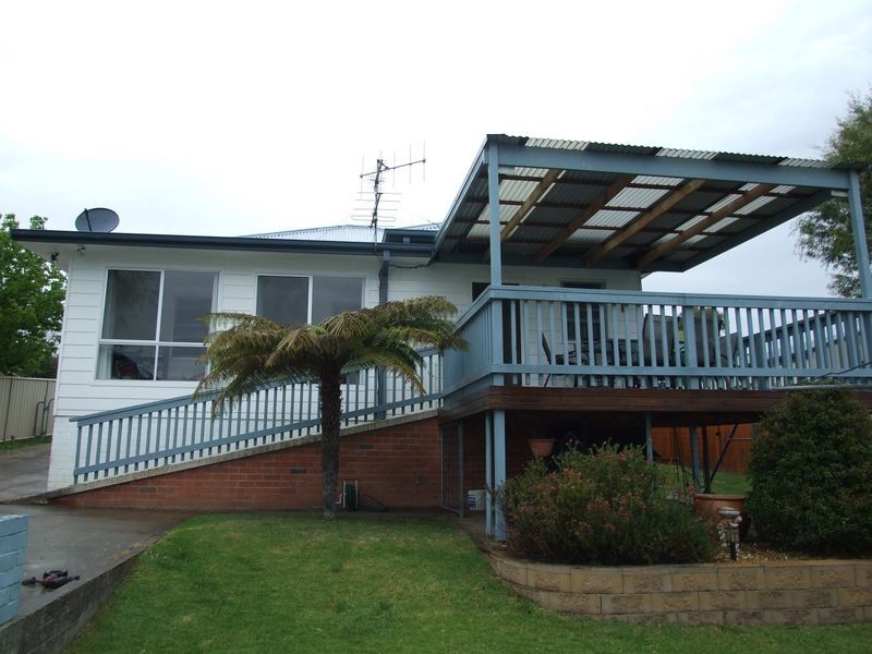 3 Blomfield Avenue, Bega NSW 2550