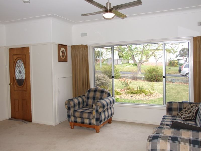 3 Blomfield Avenue, Bega NSW 2550