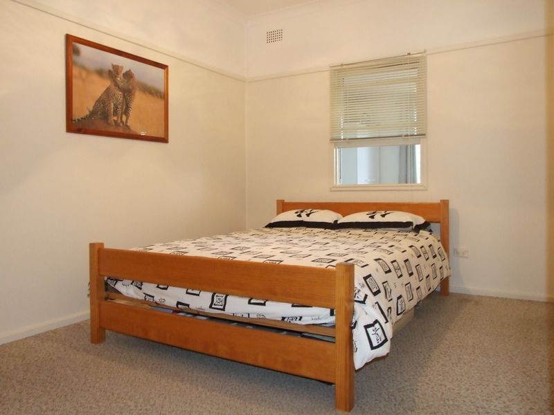 3 Blomfield Avenue, Bega NSW 2550