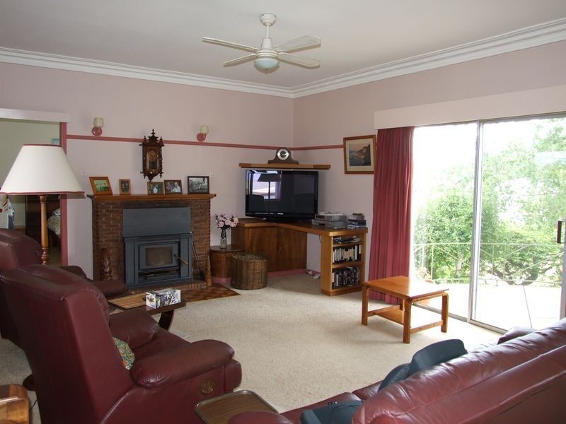3 Cross Street, Bega NSW 2550