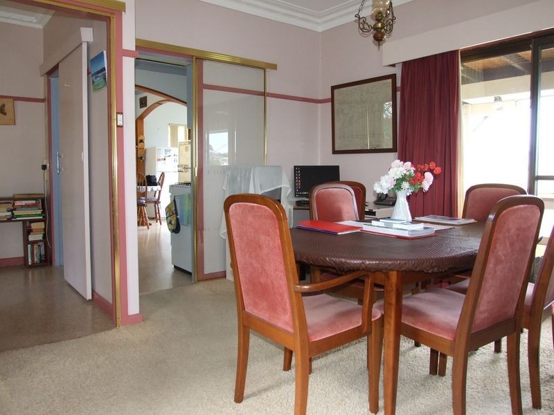 3 Cross Street, Bega NSW 2550