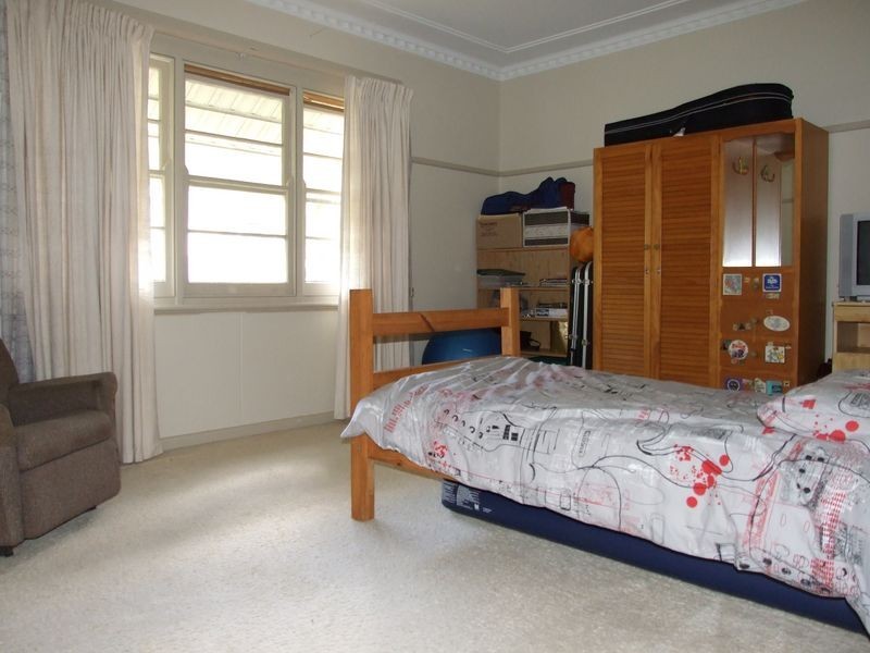 3 Cross Street, Bega NSW 2550