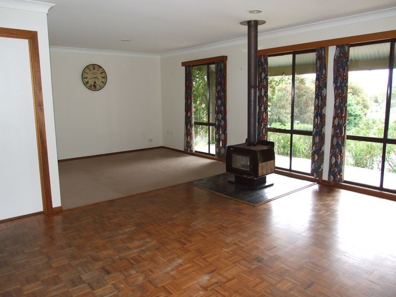 17 Bank Street, Cobargo NSW 2550