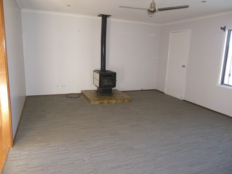 15 Gordon Street, Bega NSW 2550