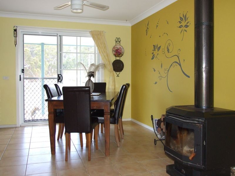 25 Dellril Drive, Bega NSW 2550