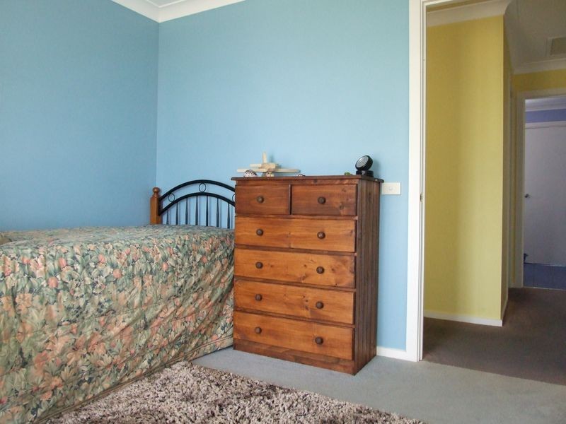 25 Dellril Drive, Bega NSW 2550