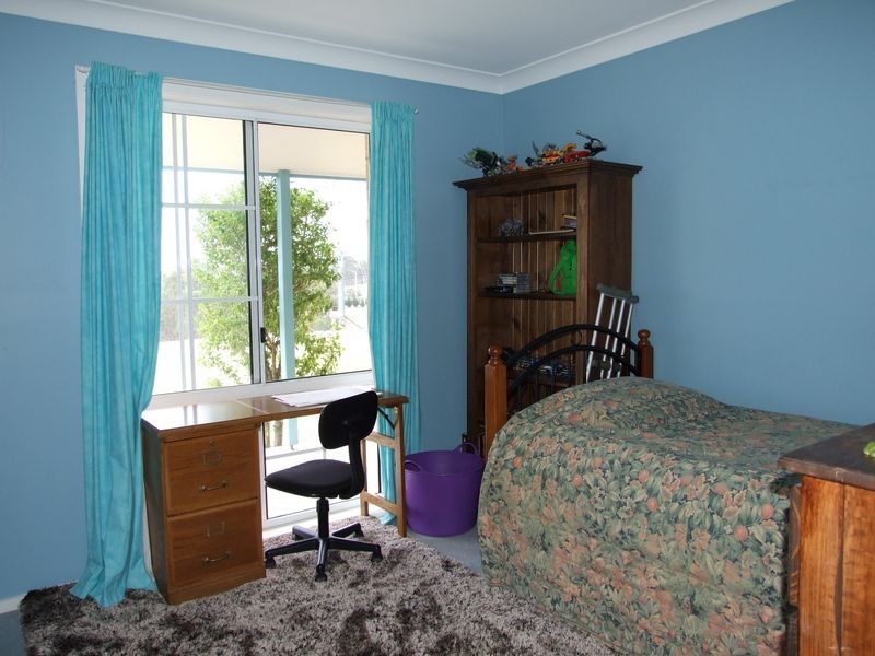 25 Dellril Drive, Bega NSW 2550