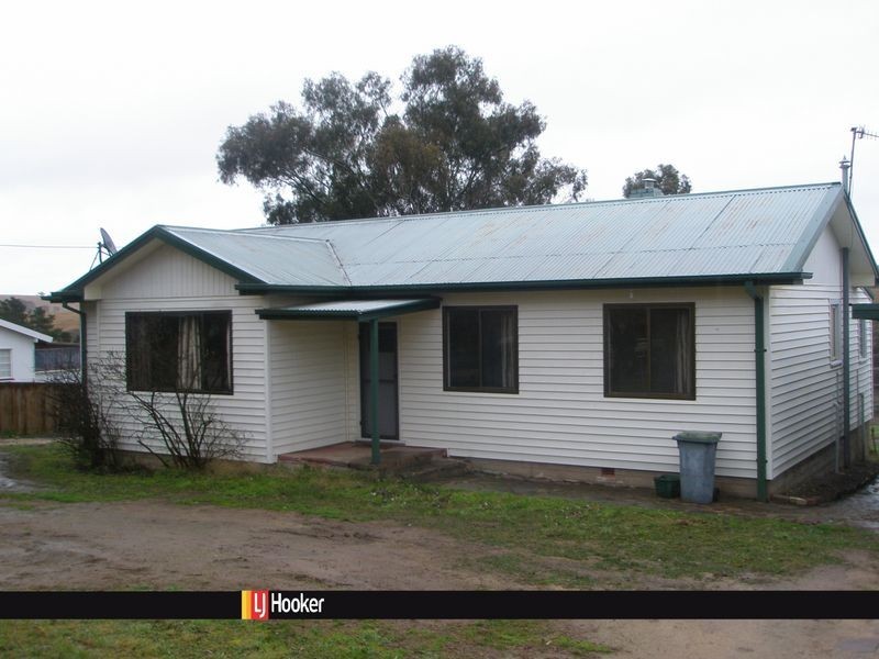 221 Maybe Street, Bombala NSW 2632